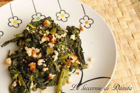 Verdure in padella con briciole di pane: sparacelli (broccoletti)