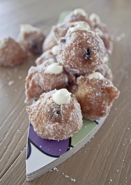 FRITTELLE DI CARNEVALE CON CREMA DIPLOMATICA