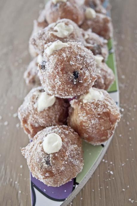 FRITTELLE DI CARNEVALE CON CREMA DIPLOMATICA