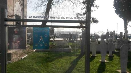 Istanbul, Europa: La tomba di Barbarossa a Beşiktaş
