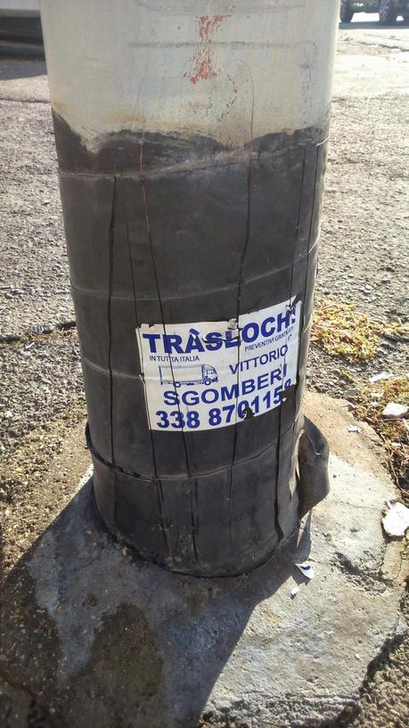 Il mistero dei pali della luce tagliati e scorticati. Un nuovo scandalo in pieno stile 'Mafia Capitale' o solo complottismo? Il mistero dei pali della luce tagliati e scorticati. Un nuovo scandalo in pieno stile 'Mafia Capitale' o solo complottismo?