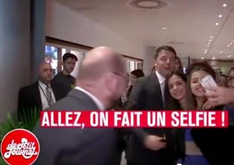 Matteo Renzi fa incazzare Martin Shulz, fischietta e si fa un selfie