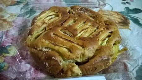 Merenda con la torta di mele senza zucchero