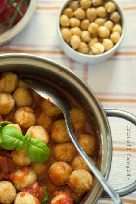 Gnocchi di ceci al pomodoro e basilico ,ricetta light