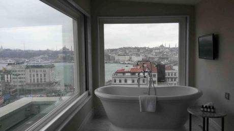 Istanbul, Europa: Gli alberghi di Istanbul, Vault a Karaköy