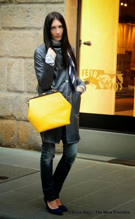 look themorasmoothie, fashionblog, fashionblogger, blogger, italianblogger, bloggeritaliana, fashionbloggeritaliana, italianfashionblogger, veneziani, joleveneziani, veneziani bag, borsa veneziani, maliparmi, maliparmi coat, girl, model, shopping, shopping on line, firenze, florence, outfit, look, ootd, lokoftheday, outfitoftheday, ss15, borsa gialla, street style, outfit museo