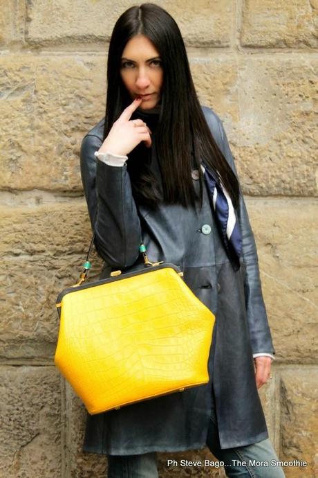 themorasmoothie themorasmoothie, fashionblog, fashionblogger, blogger, italianblogger, bloggeritaliana, fashionbloggeritaliana, italianfashionblogger, veneziani, joleveneziani, veneziani bag, borsa veneziani, maliparmi, maliparmi coat, girl, model, shopping, shopping on line, firenze, florence, outfit, look, ootd, lokoftheday, outfitoftheday, ss15, borsa gialla, street style, outfit museo