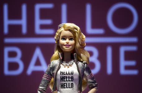Anche Barbie diventa smart V
