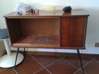 Una credenza… personalizzata! Personalizzare una vecchia credenz