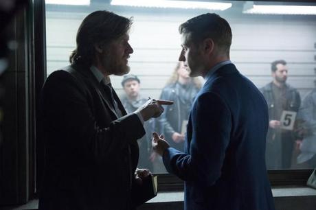 Recensione | Gotham 1×17 “Red Hood”