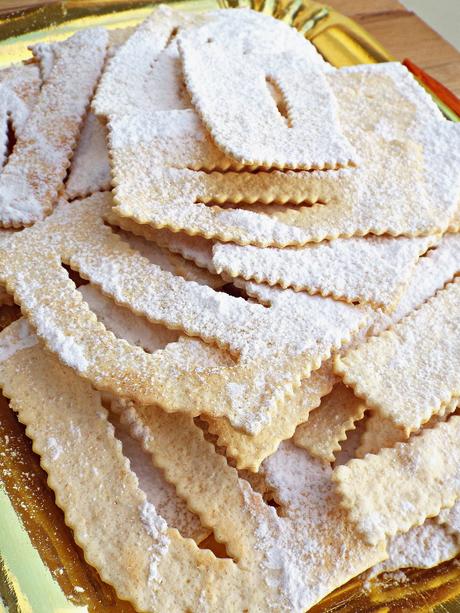 Chiacchiere di Carnevale al forno (vegan recipe)