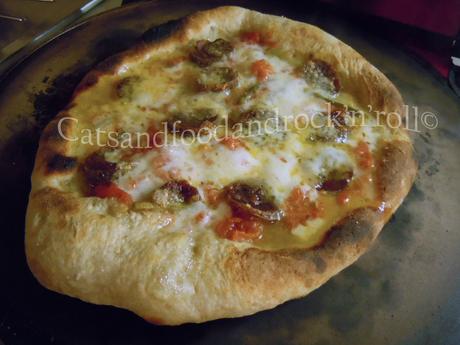Pizza al piatto con 1 g di LdB, autolisi, biga e farina di farro, idratazione al 65%