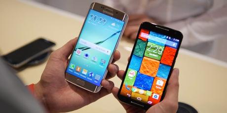 Samsung Galaxy S6 Edge vs Motorola Moto X (2014) chi ha la meglio?