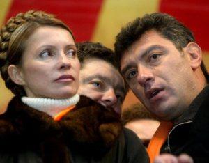 Nemcov accanto alla Thimoshenko