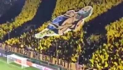 (VIDEO)Nice Dynamo Dresden fans choreography vs  Borussia Dortmund 03.03.2015 ‪#‎thisisfootball