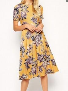 ma va di moda il giallo? cc7aec5d800eb7cbbeff56ac0b6d7b0d