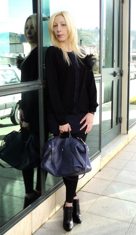 Blu e Nero insieme per un Look Chic Blu e Nero insieme per un Look Chic