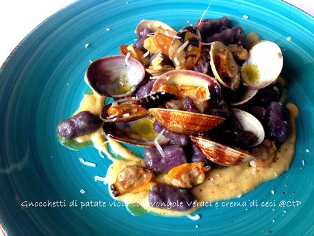 Gnocchetti di patate viola con Vongole Veraci e crema di ceci  cuoca a tempo perso