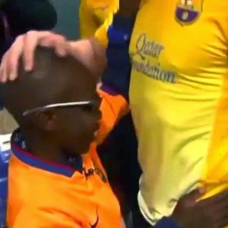 (VIDEO)Mamadou Lamine, un bambino di 9 anni affetto da cecità completa all'allenamento del Barcellona #respect