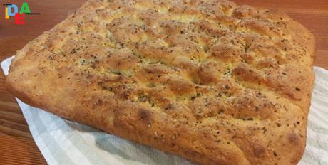 PER MERENDA: FOCACCIA LISCIA O FARCITA?