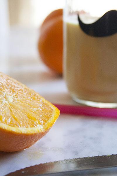 Smoothie arancia e banana aromatizzato alla vaniglia 