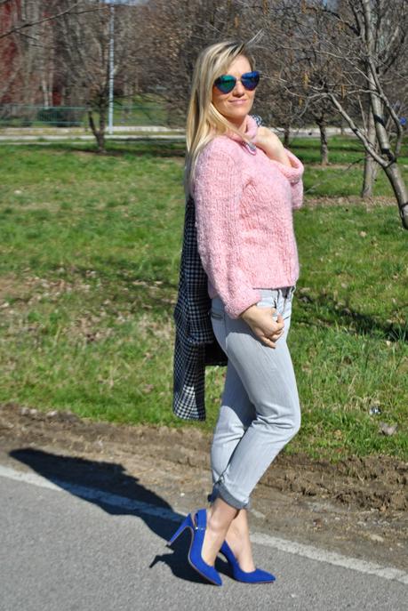 outfit cappotto oversize outfit jeans grigi outfit maglione rosa outfit maglione a collo alto outfit scarpe blu mariafelicia magno color-block by felym come abbinare il rosa outfit rosa come abbinare il maglione a collo alto outfit grigio outfit jeans skinny come abbinare il grigio outfit scarpe blu come abbinare il blu abbinamenti blu outfit blu majique mariafelicia magno fashion blogger ragazze bionde fornarina majique jewels couture zara outfit invernale outfit invernale ragazza fashion blogger italiane blog di moda italiani girls winter outfits skinny jeans outfit grey outfit blue heels fashion bloggers italy colorblock by felym