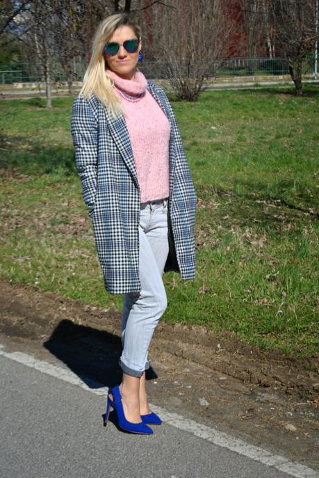 outfit cappotto oversize outfit jeans grigi outfit maglione rosa outfit maglione a collo alto outfit scarpe blu mariafelicia magno color-block by felym come abbinare il rosa outfit rosa come abbinare il maglione a collo alto outfit grigio outfit jeans skinny come abbinare il grigio outfit scarpe blu come abbinare il blu abbinamenti blu outfit blu majique mariafelicia magno fashion blogger ragazze bionde fornarina majique jewels couture zara outfit invernale outfit invernale ragazza fashion blogger italiane blog di moda italiani girls winter outfits skinny jeans outfit grey outfit blue heels fashion bloggers italy colorblock by felym