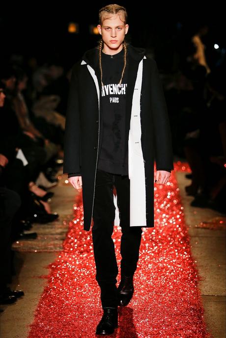 From Paris, to Hell - PFW - Givenchy FW16