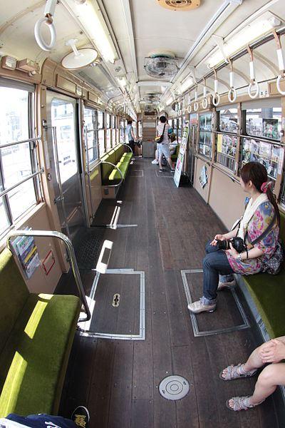 400px-都電荒川線フォトウォーク_-_Toei_Streetcar_(Toden)_Arakawa_Line_-b