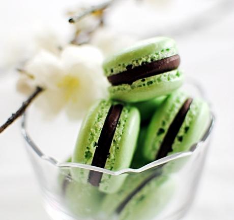 RICETTA DELLA SETTIMANA …. MACARON MENTA E CIOCCOLATO …. macaron menta e cioccolato