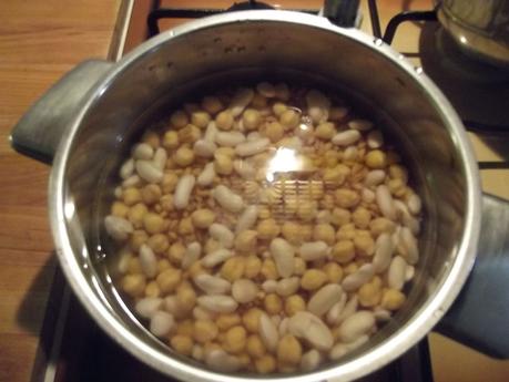 ZUPPA DI CECI E FARRO ZUPPA DI CECI E FARRO