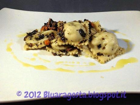 Ravioli con salsiccia e cavolo nero Ravioli con salsiccia e cavolo nero