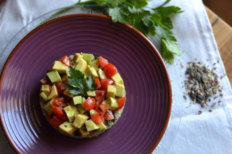 Quinoa: ricette sostenibili nel piatto e nel pianeta Quinoa Guacamole