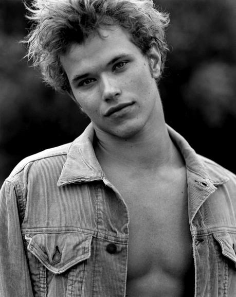 Abercrombie Fitch Picture Kellan Lutz 800x1004 See Abercrombie & Fitchs volti più famosi