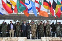 Libano/ Il Generale Del Col consegna la medaglia commemorativa della missione ONU ai contingenti Finlandesi e Irlandesi