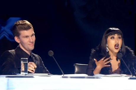 X Factor New Zeland: due giudici massacrano un concorrente, licenziati!