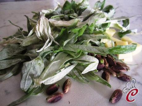 Pizzette di polenta taragna al pesto di... : dal più audace al più delicato, l'idea perfetta per ogni palato