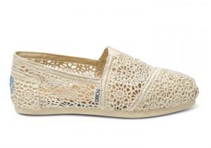 TOMS, la collezione di scarpe solidale NaturalCrochetWomensClassics-001096B10-NATUR-S_1450x1015