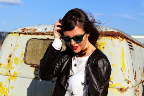 Outfit: cargo pants, felpa con perline e slip on Zara Outfit: cargo pants, felpa con perline e slip on Zara