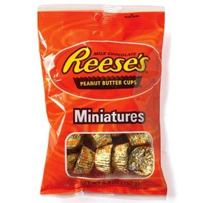 Cioccolatini simil Reese's....cioccolato al latte con un cuore di burro d'arachidi e digestive