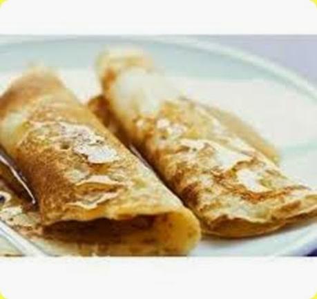 Crêpes flambées alle mandorle