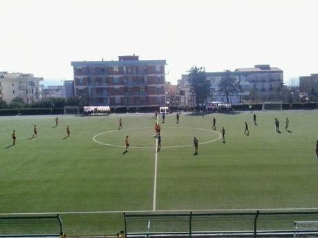 Pari Herculaneum e play-off lontanissimi Divisa arancione oggi per l'Herculaneum mentre gli ospiti hanno indossato la prima maglia