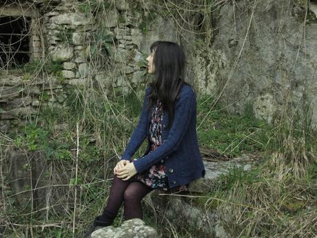 Lieux solitaires // la sorcière à l'intérieur du moulin abandonné