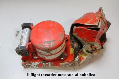 Disastro volo 4U 9525 D-AIPX Germanwings: completamente falsa la versione ufficiale