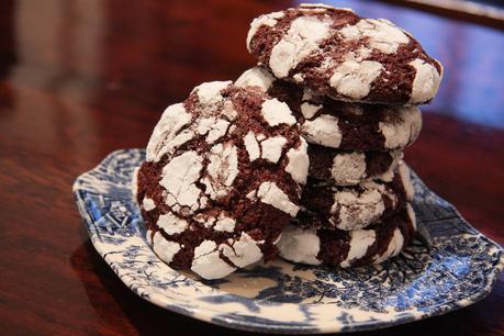 Chocolate crinkle cookies
