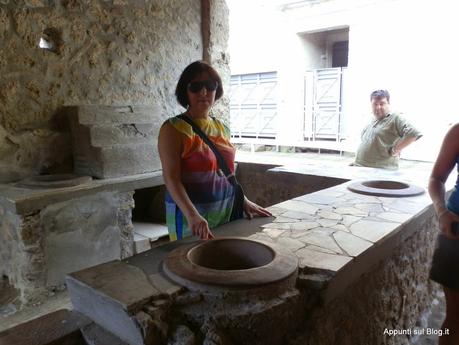 Pompei, sede del Santuario Mariano e Scavi