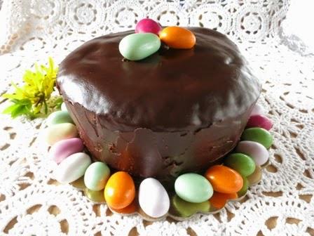 Torta al cioccolato glassato per Pasqua