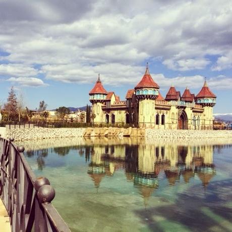 Una terra magica: Rainbow Magicland