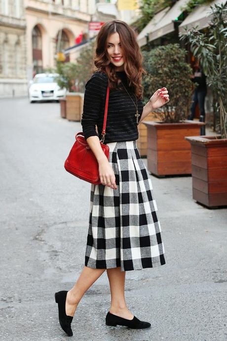 MIDI SKIRT # 1 - BLACK, WHITE AND A BIT OF RED