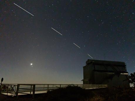 Scatto fotografico alla scia della ISS. Crediti: FGG-TNG.